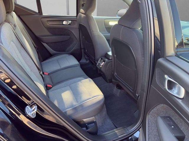 Volvo XC40 Plus Dark B4 Mild-Hybrid