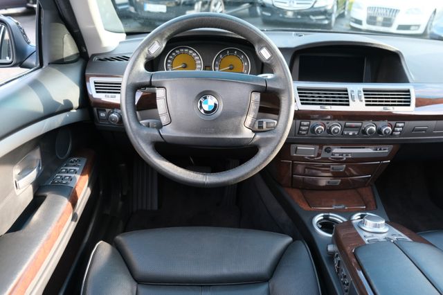 Fahrzeugabbildung BMW 750i A E65/Erstlack/Bestzustand+Ausstattung