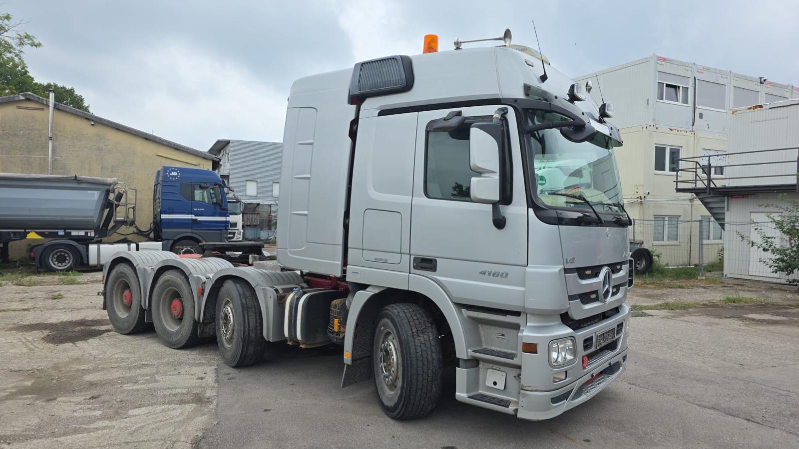 Mercedes-Benz 4160 V8  WANDLER  250000  KG