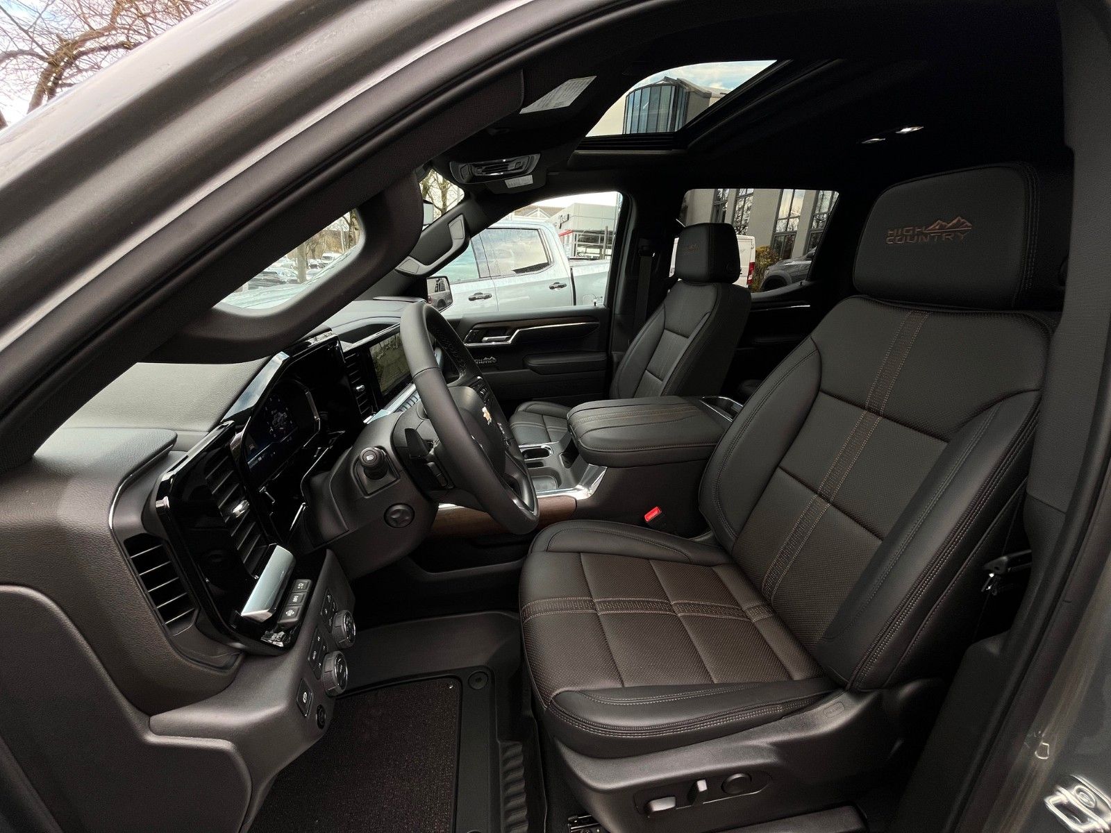 Fahrzeugabbildung Chevrolet Silverado 6.2 V8 High Country MY2025