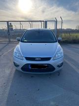 Ford Focus 1,6 Style / TÜV 11.2027 - Ford Focus aus 2008: 1.6