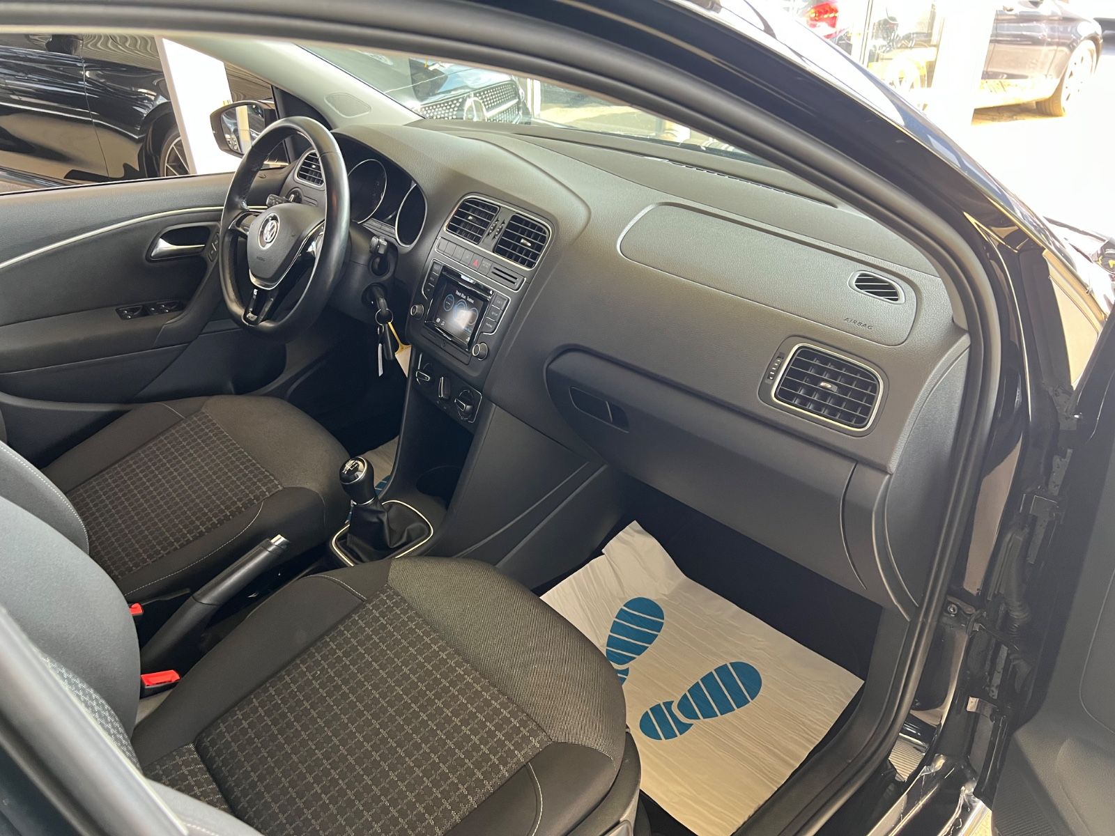 Fahrzeugabbildung Volkswagen Polo V Comfortline BMT *BLUETOOTH*TEMPOMAT*