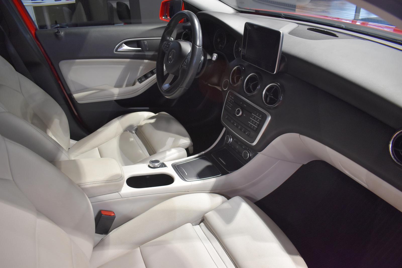 Mercedes-Benz A 180 7G LED LEDER-SPORTSI NAV KAM SPUR TEMPO SH