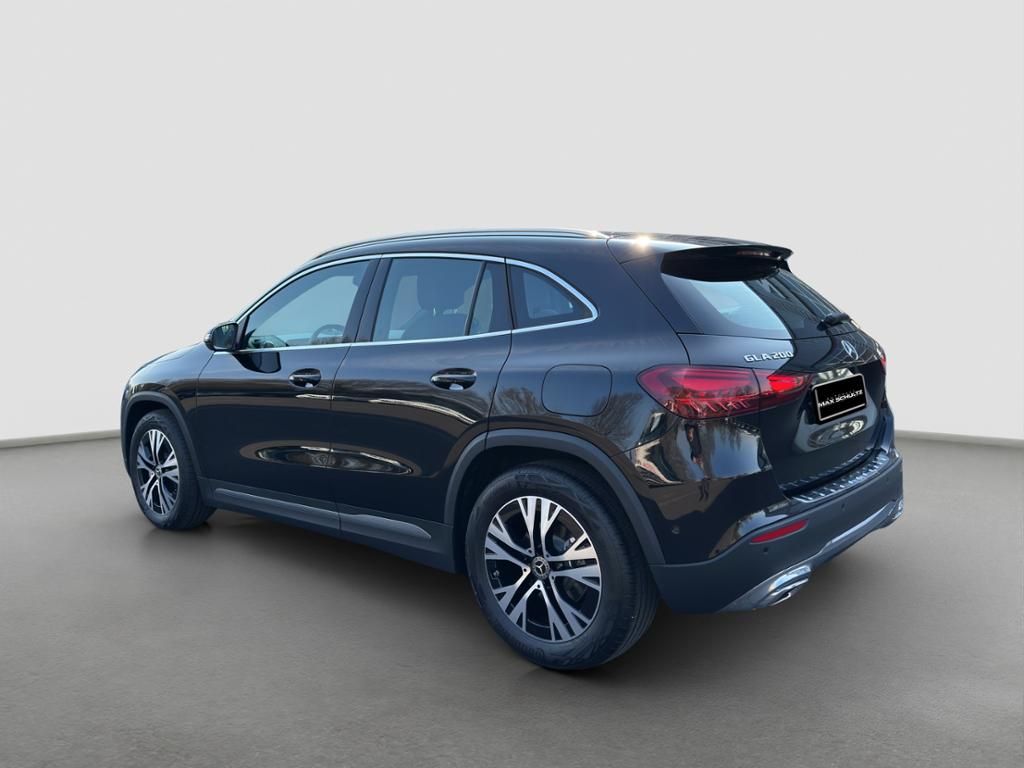 Fahrzeugabbildung Mercedes-Benz GLA 200 AHZV*LED*KAMERA*DAB*EDW*THERMOTRONIC*