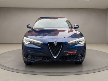Alfa-Romeo Stelvio - 2