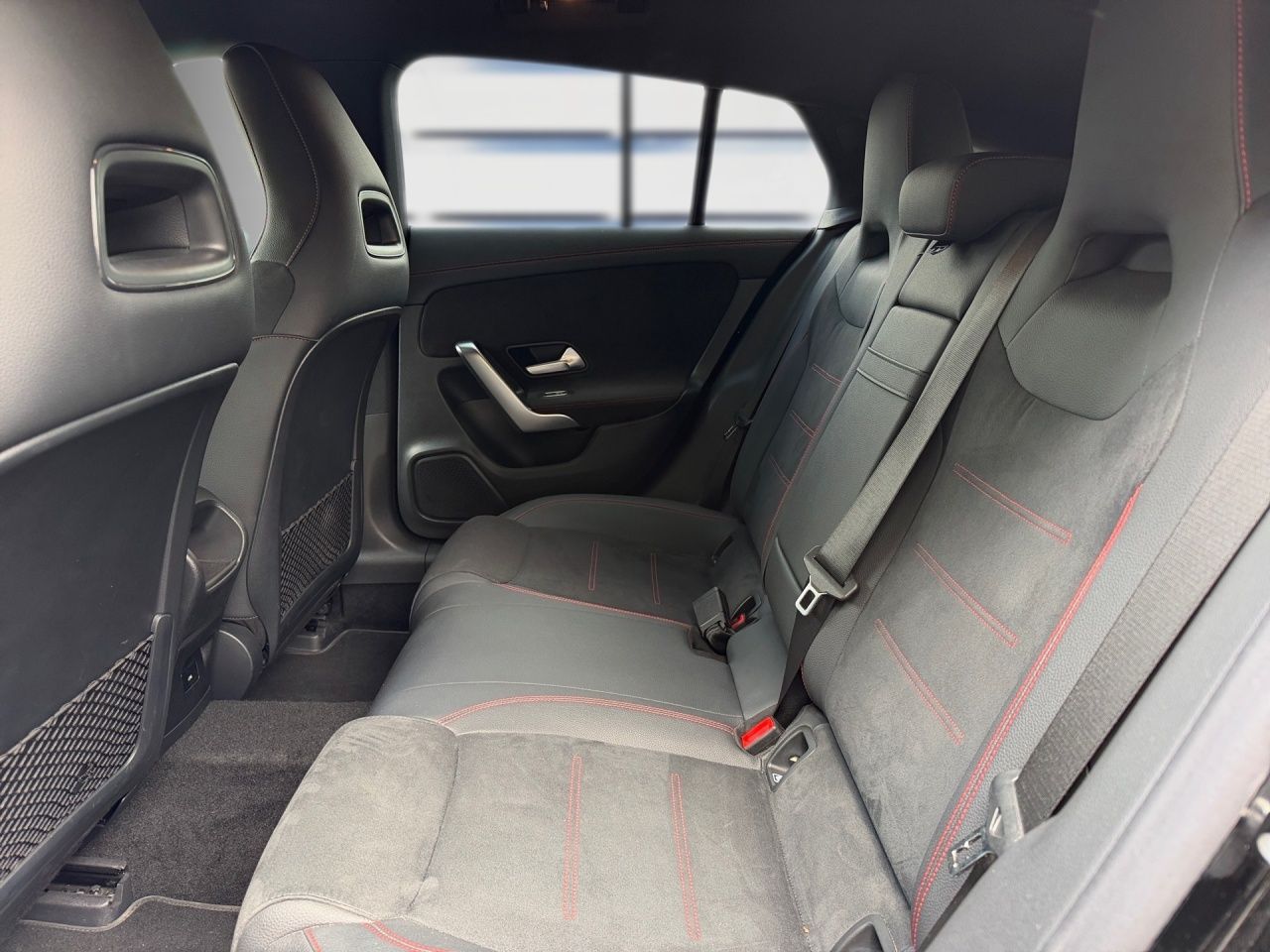 Fahrzeugabbildung Mercedes-Benz CLA 180 d SB AMG+NIGHT+AHK+LENKRADHEIZ+LED+