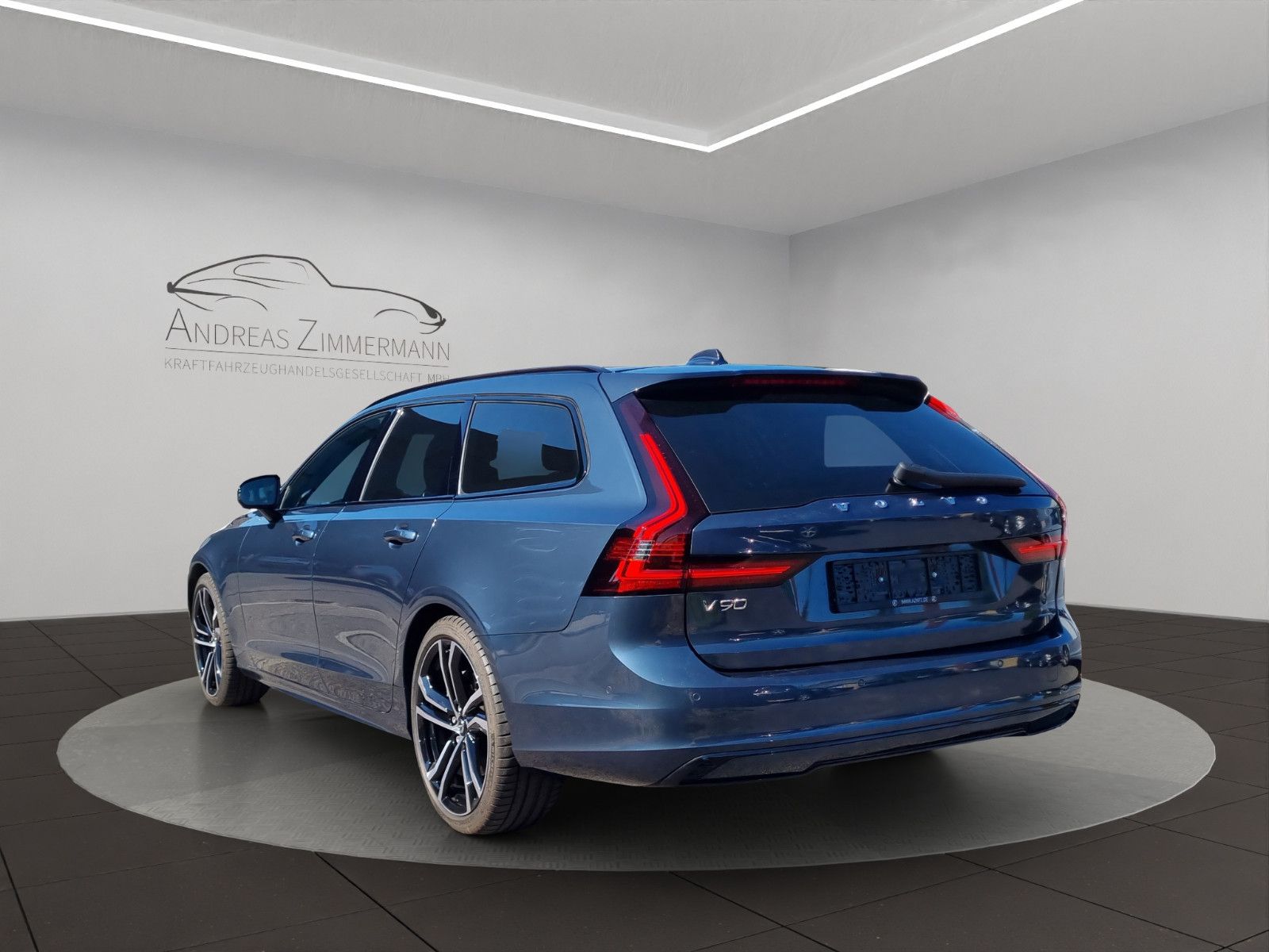 Volvo V90 B6 R-Design AWD XENIUM/PANO/WINTER PRO/4C/BW foto 6