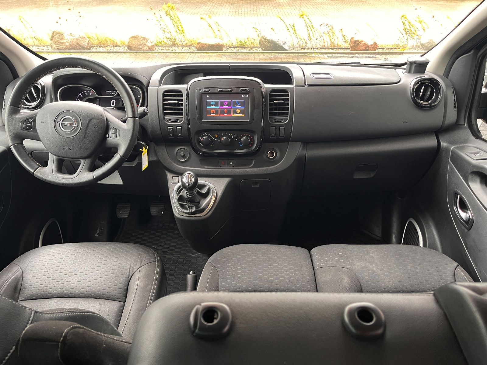 Fahrzeugabbildung Opel Vivaro B  Kombi L2H1  2,9t
