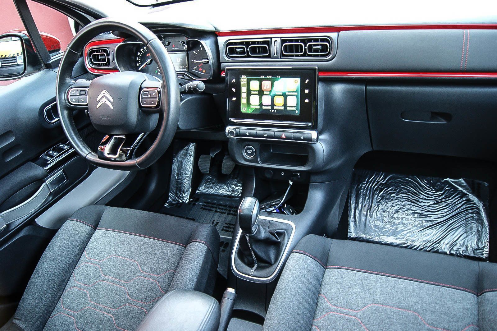 Fahrzeugabbildung Citroën C3 Shine 1.2 VTi PANORAMA KAMERA DASHCAM KEYLESS