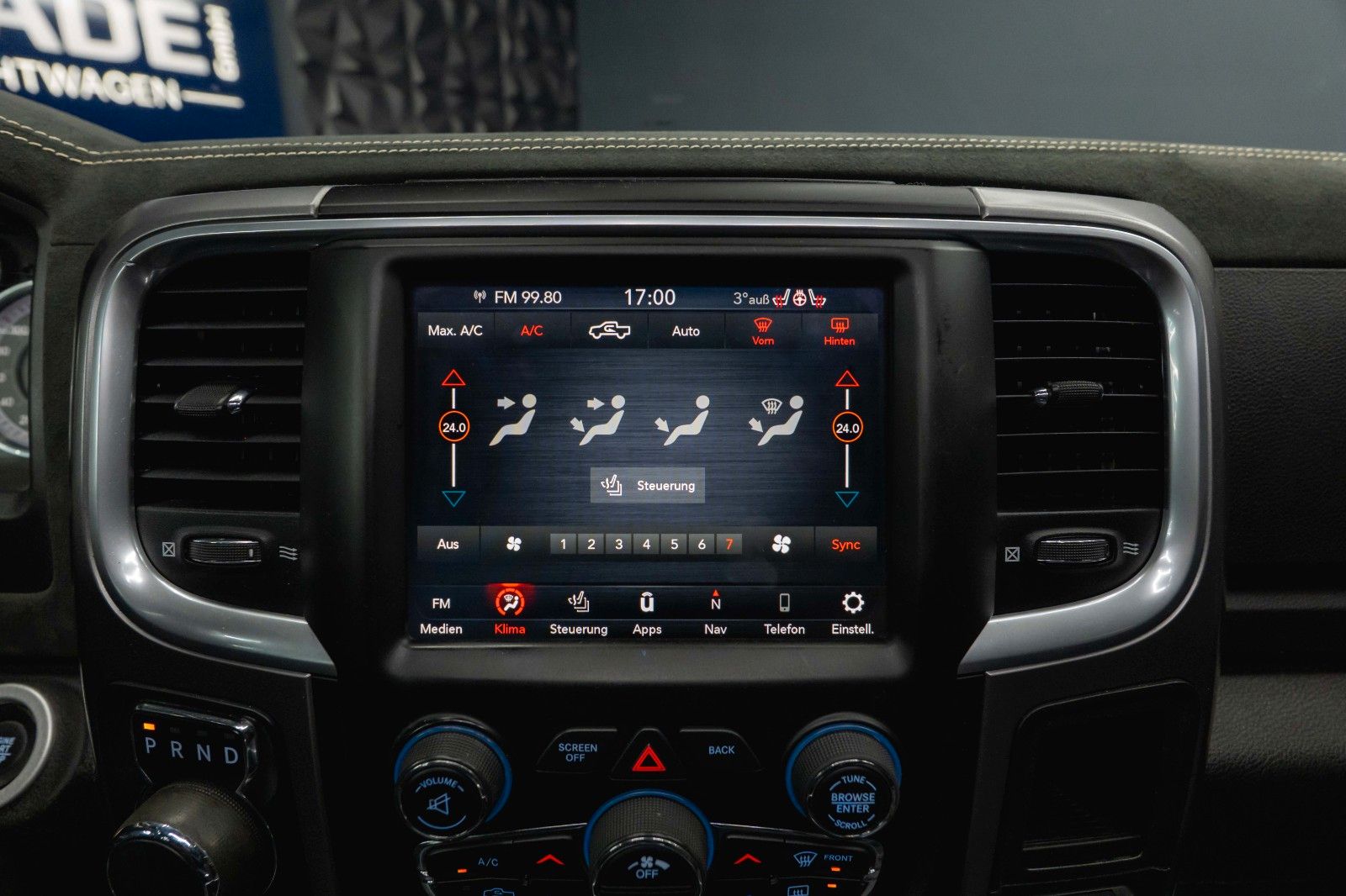 Fahrzeugabbildung Dodge RAM 5.7 V8 HEMI 4x4 OFFROAD Night-Paket *LED*AHK