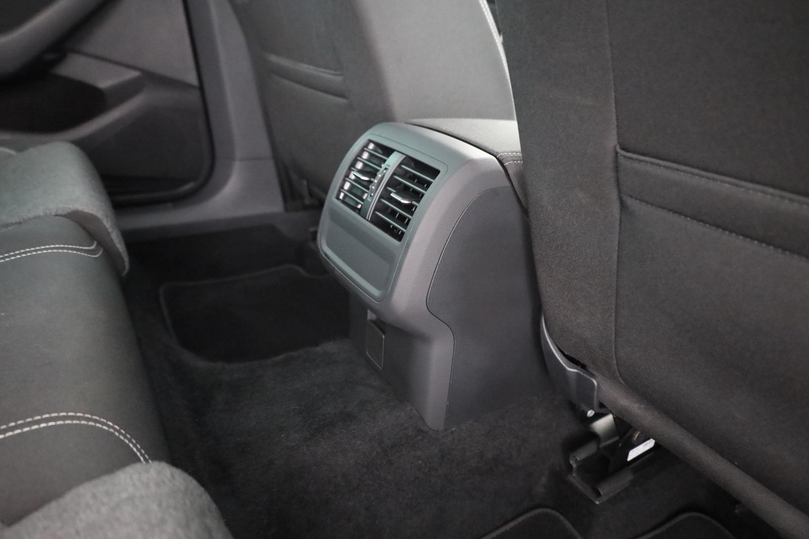 Volkswagen Passat 1.5 TSI DSG Business LED Navi ACC, миниатюра 25