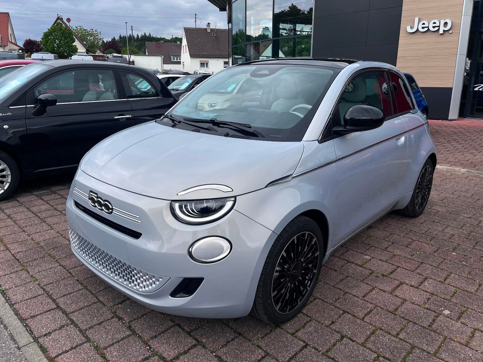 Fahrzeugabbildung Fiat 500 1.0 Hybrid FireFly 48 kW La Prima