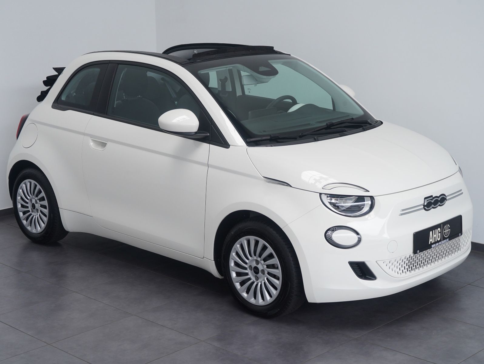 Fahrzeugabbildung Fiat 500e Cabrio 87KW/42kWh/DC-LADEN/CARPLAY/DAB
