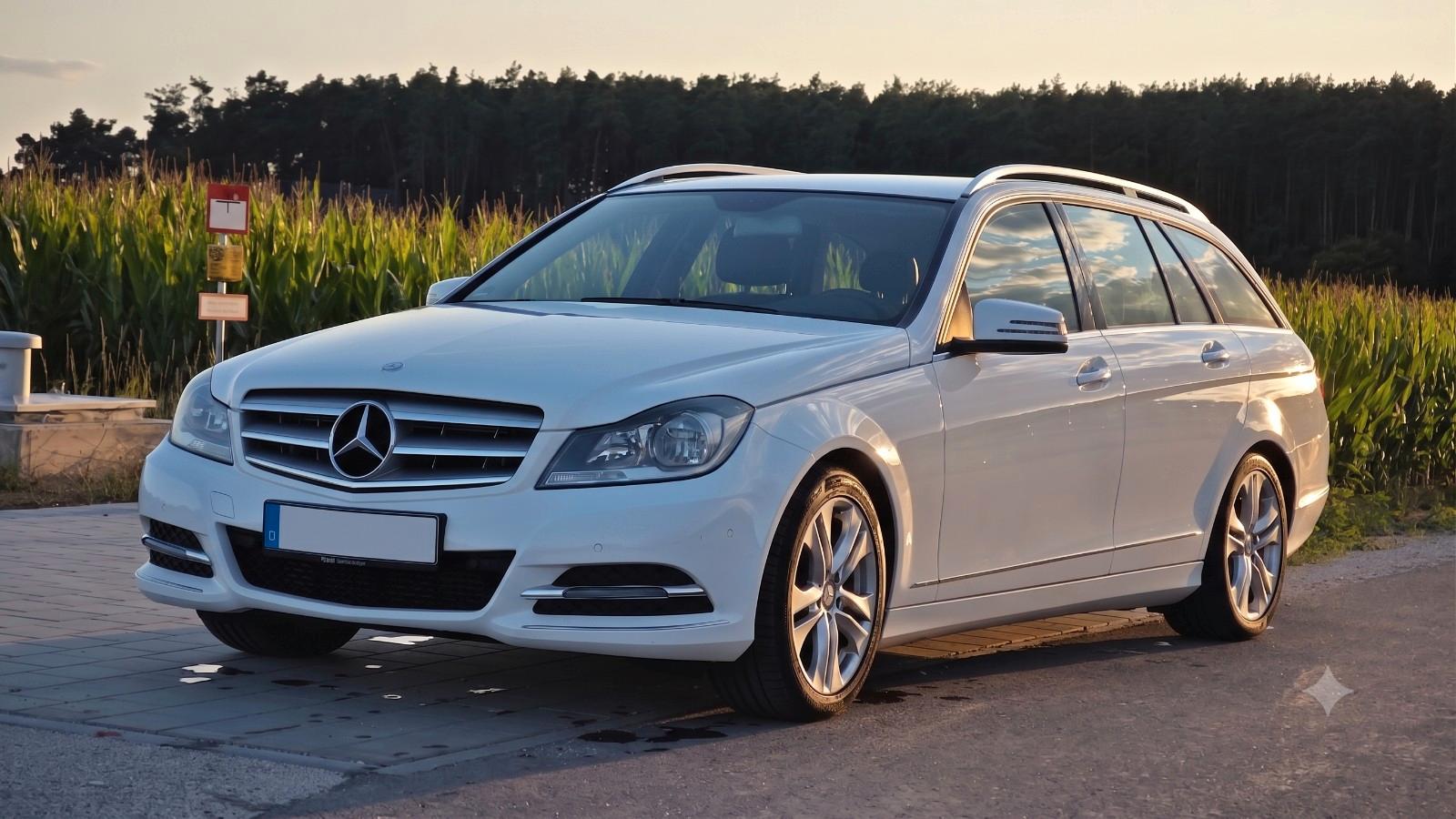 Mercedes-Benz C 180 CGI BlueEfficiency NAVI TLEDER SHZ TEMP.