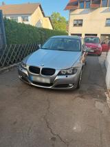BMW Sehr gepflegter 318d e90 - BMW 318 Limousine E90 mit Diesel-Antrieb