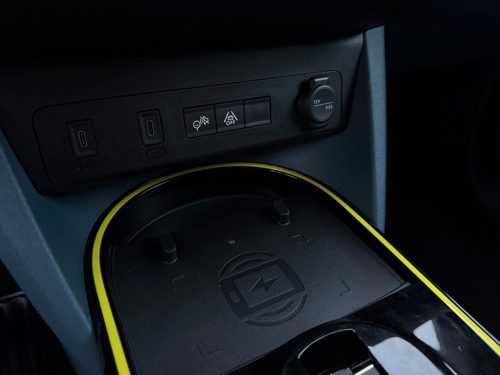 Fahrzeugabbildung Fiat Grande Panda 1.2 110PS Business Edition Navi