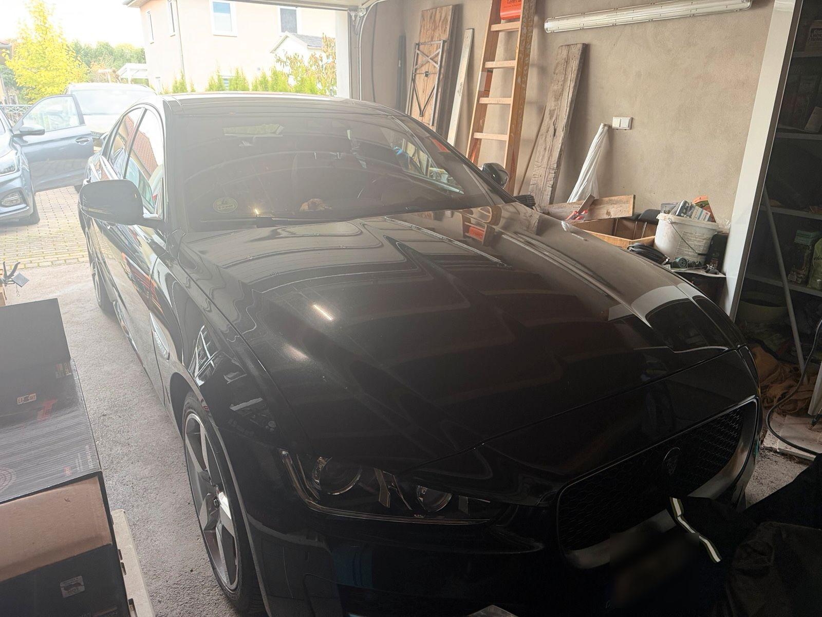 Jaguar XE