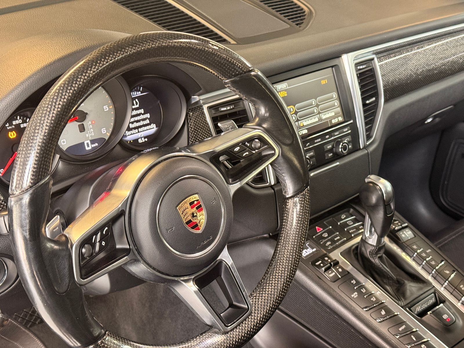 Fahrzeugabbildung Porsche Macan S Diesel/PANO/360°/MEMORY/SOUND/SHZ