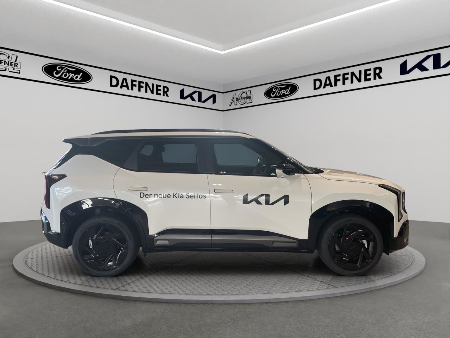 Fahrzeugabbildung Kia Seltos 1.6 T-GDI AWD X-Line H&K 360° Kamera TotW