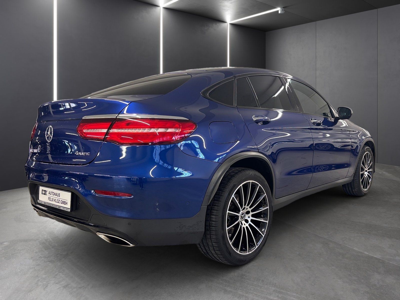 Fahrzeugabbildung Mercedes-Benz GLC 300 4M AMG*Night*Burmester*ILS*COMAND*360°*