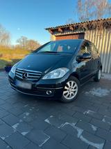 Mercedes-Benz A160 Automatik, Navi, Sitzhe... - Mercedes-Benz A 160 in Hamburg