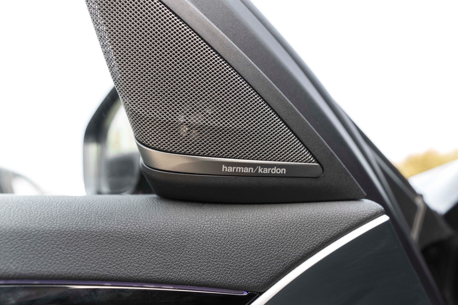 Fahrzeugabbildung BMW 520d xDrive SPORT SHADOW ACC LED H&K 360° TOTW