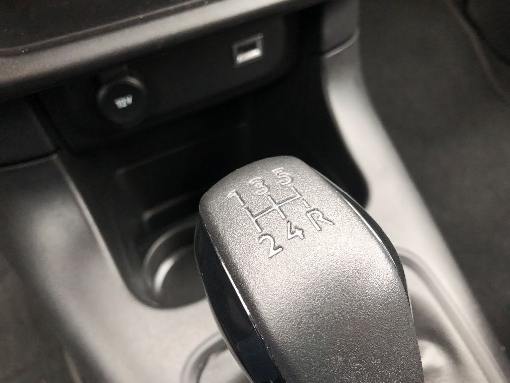 Fahrzeugabbildung Citroën C3 Pure Tech 83 S&S FEEL PACK Sitzh. vorn