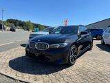 BMW 320 3 Touring 320 d xDrive M Sport - BMW 320: M Sport