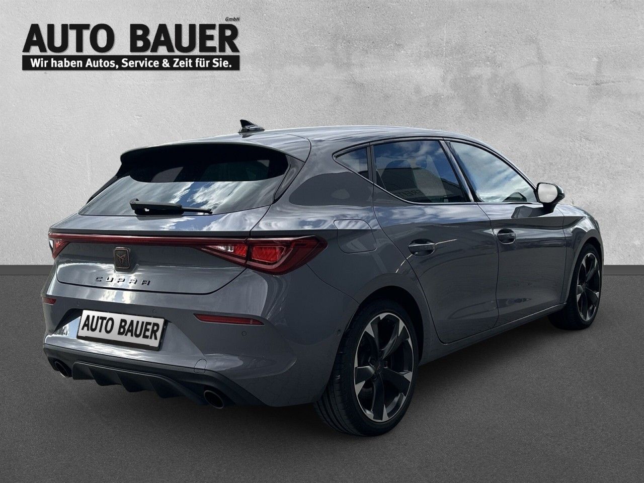 Fahrzeugabbildung CUPRA Leon 2.0 TSI 180 kW (245 PS) 7-Gang-DSG - mit KI generiert/bearbeitet
