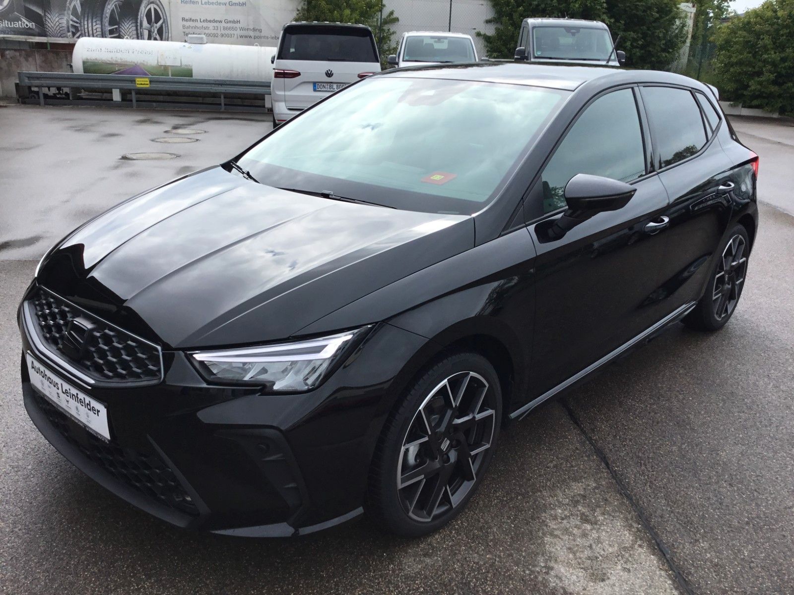 Fahrzeugabbildung SEAT Ibiza 1.5 TSI FR Black Edition DSG+Pano+18"+ACC