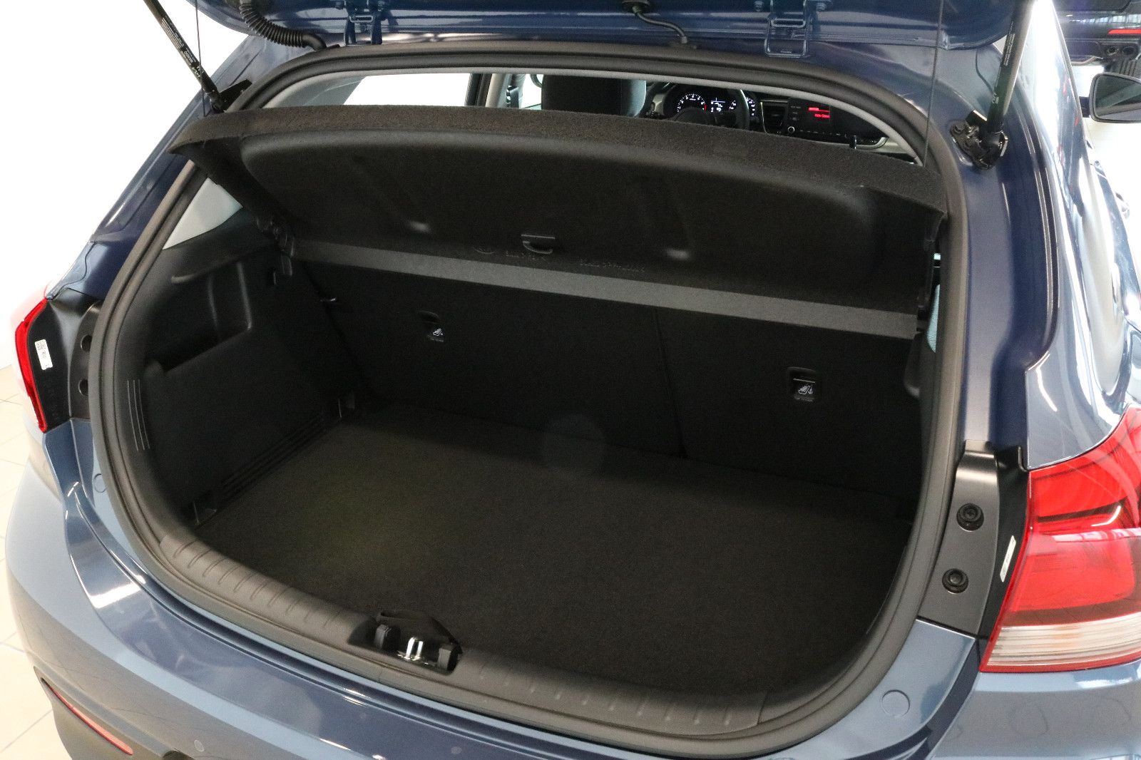 Fahrzeugabbildung Kia Rio   1,2 DPI 62 KW 84 PS  Klimaanlage/PDC