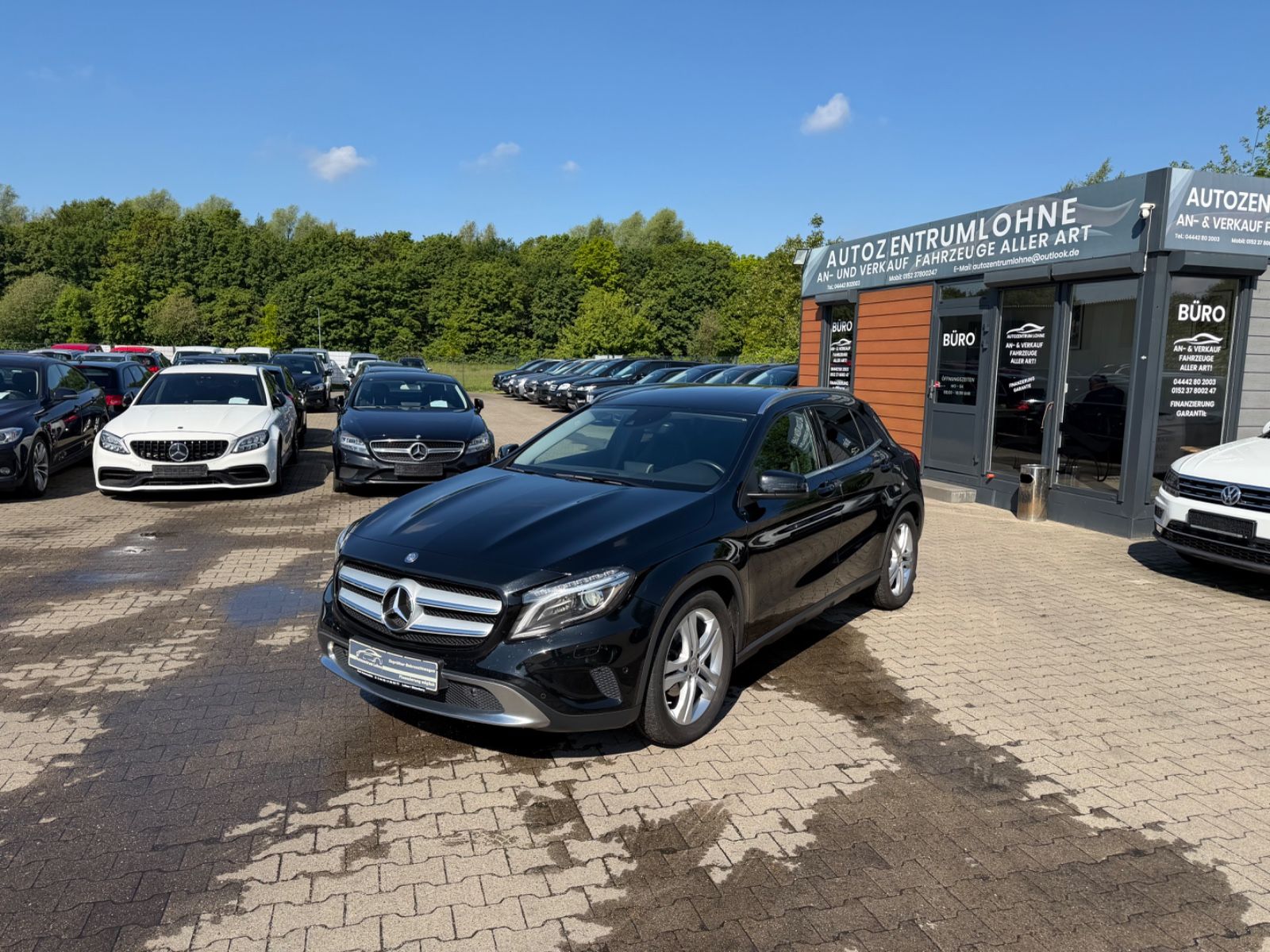 MERCEDES-BENZ GLA 220 CDI / d 4Matic/NAVI/AHK/TEMPOMAT/LED