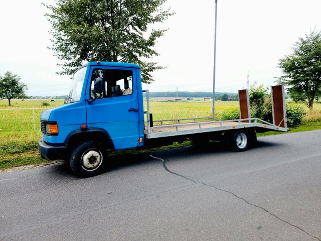 Mercedes-Benz Vario 609 Abschleppwagen