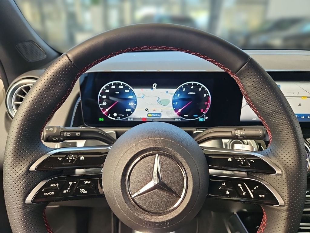 Fahrzeugabbildung Mercedes-Benz GLB 180 AMG Night AHK Distronic+ LED SHZ KeyLess