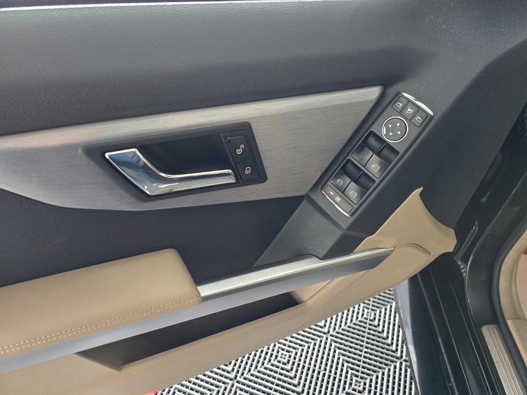 Mercedes-Benz GLK 320