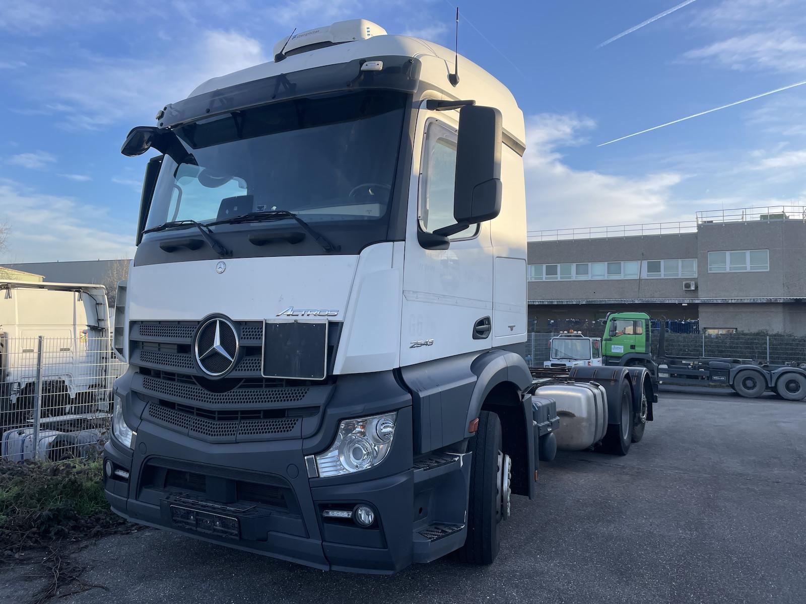 Mercedes-Benz 2543 Actros 6x2 *ADR*Lift-/Lenkachse