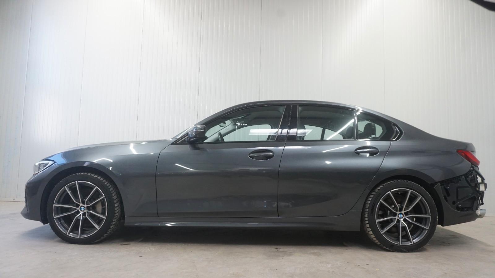 BMW 330d Sport Line *Laser*HeadUp*HarmanKardon*