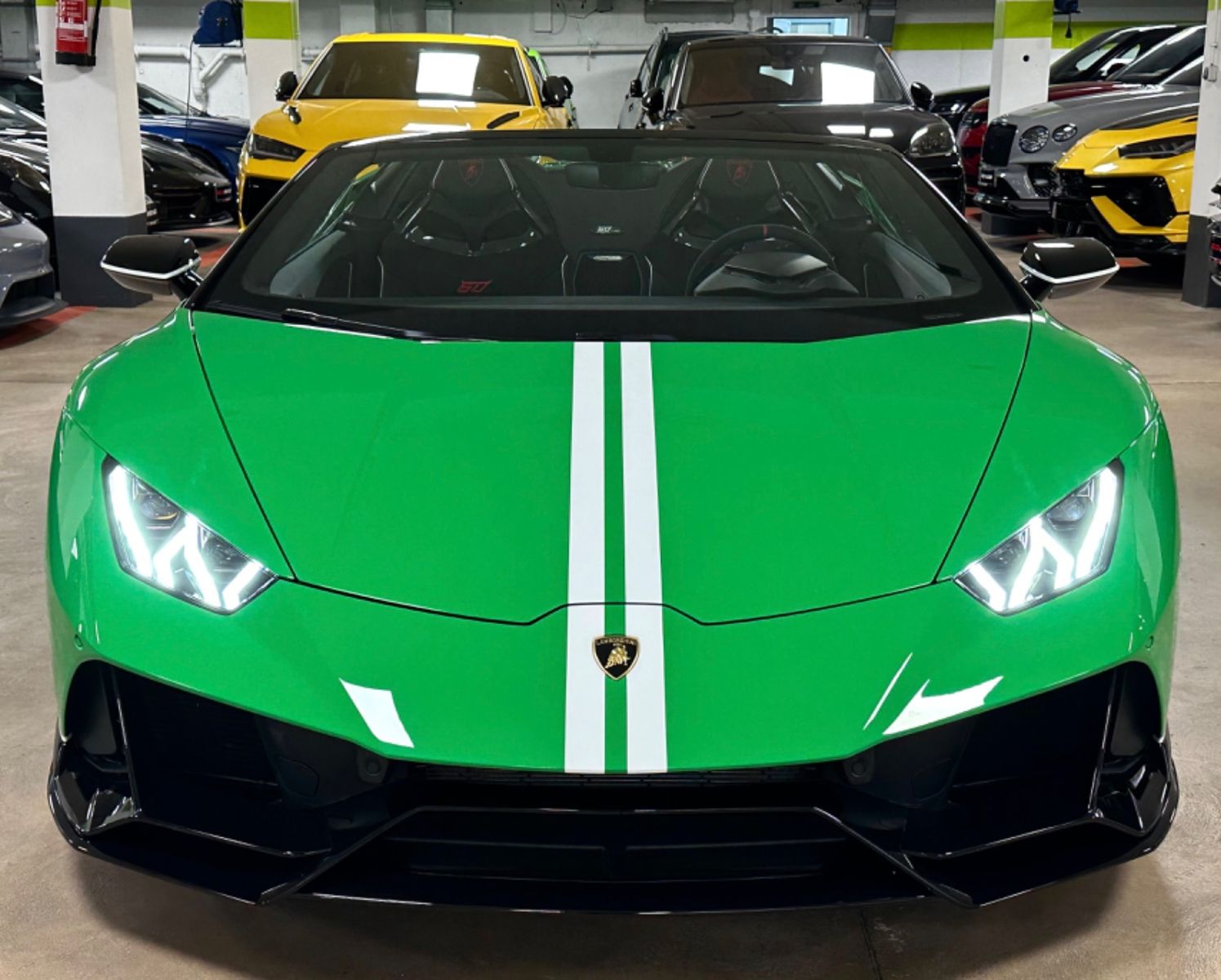 Fahrzeugabbildung Lamborghini HURACAN EVO SPYDER 60 YEARS ANNIVERSARIO 1OF60