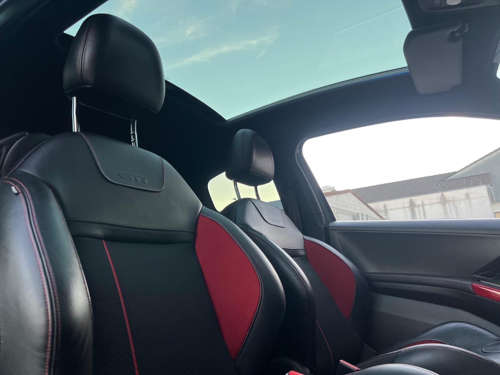 Peugeot 208 GTi*1.Hand*LED*Pano*Navi*Shz*Leder*Scheckh.*