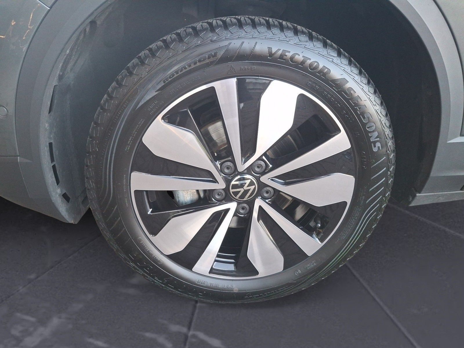 Volkswagen T-Roc - Bild 12