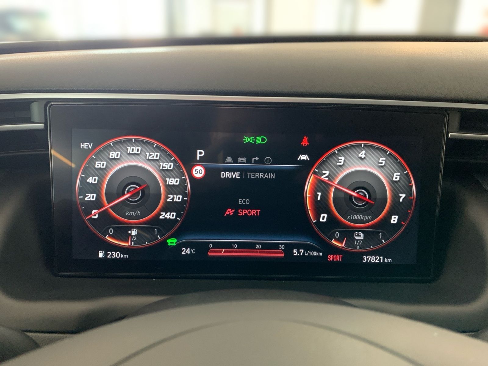 Fahrzeugabbildung Hyundai TUCSON 1.6 T-GDI Trend Plug-In Hybrid 4WD LED