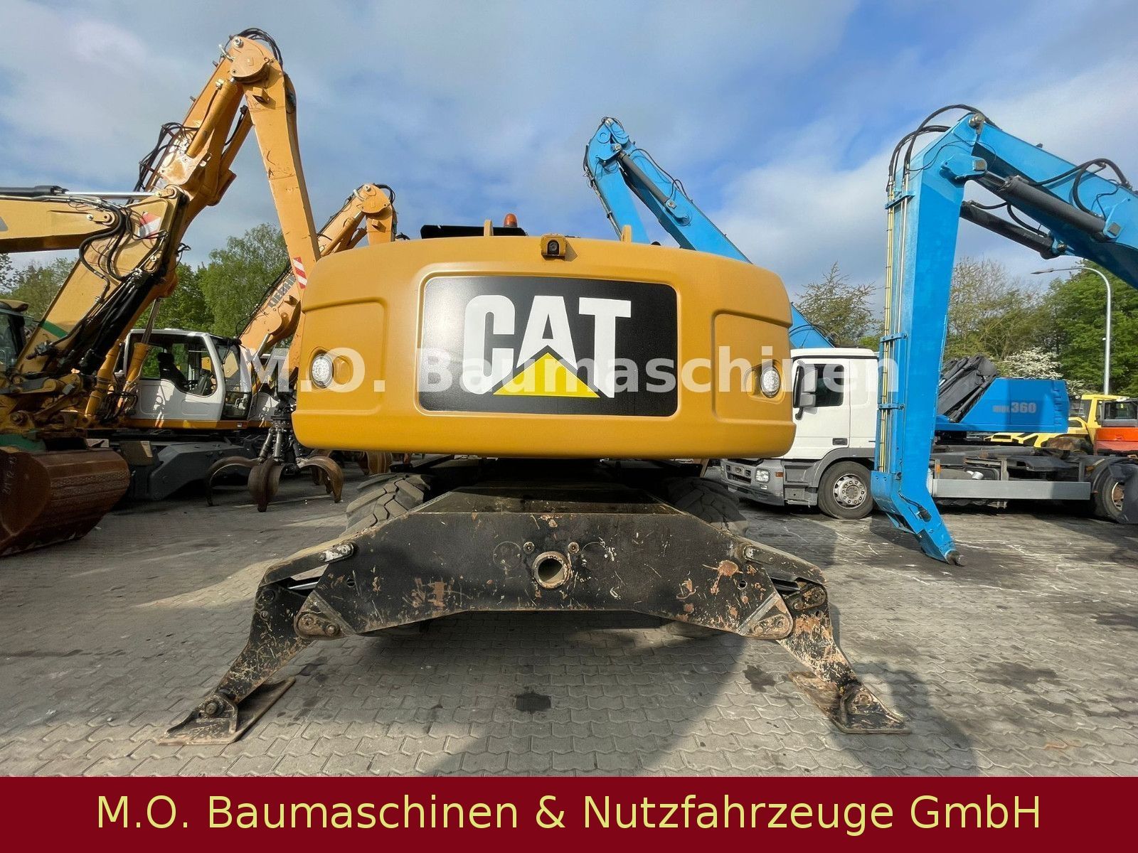 Fahrzeugabbildung CAT M 318 D  / SW /Hammerline + Hammer/ VSA / AC /