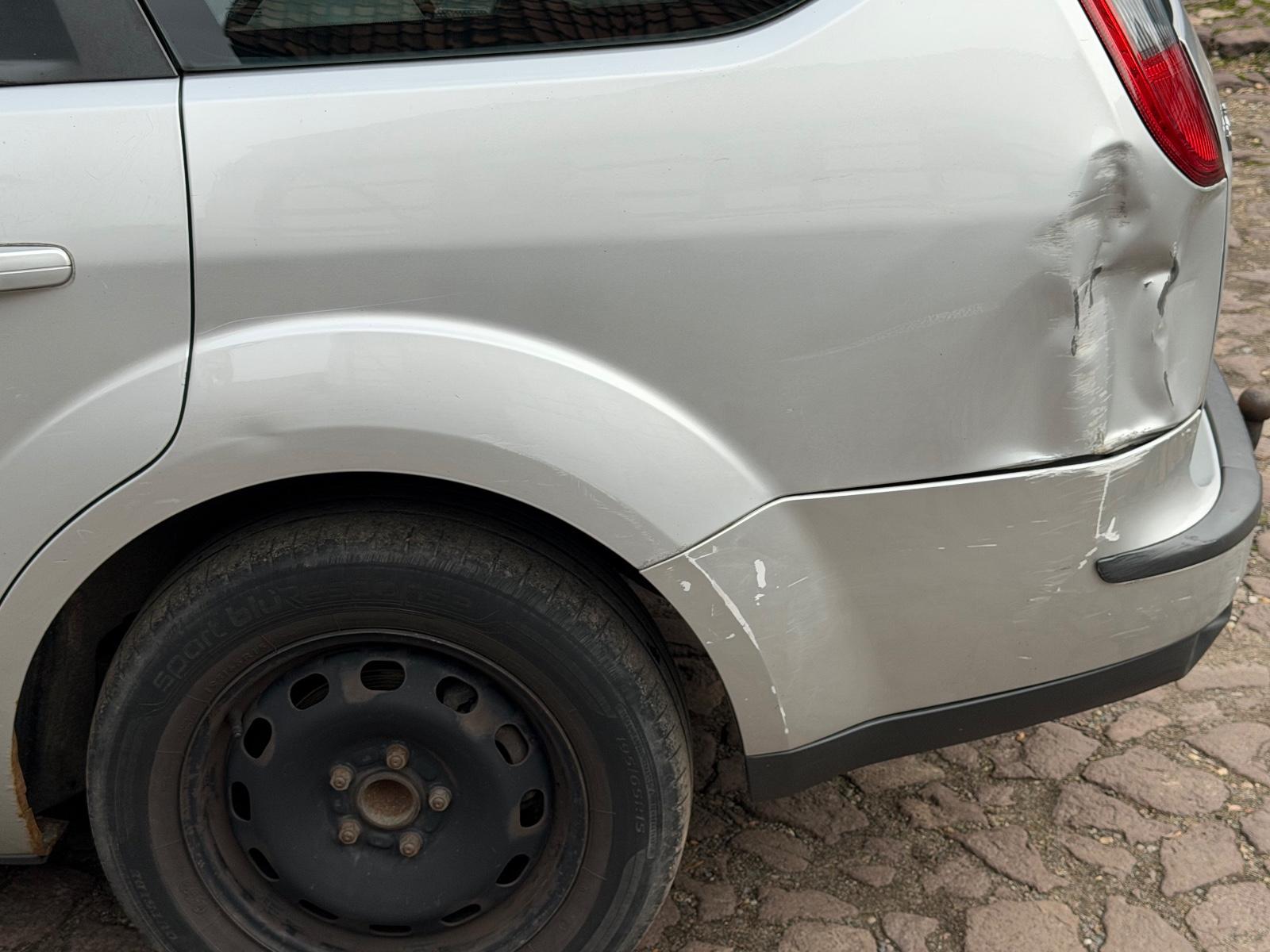 Ford Focus 2007 — photo 11