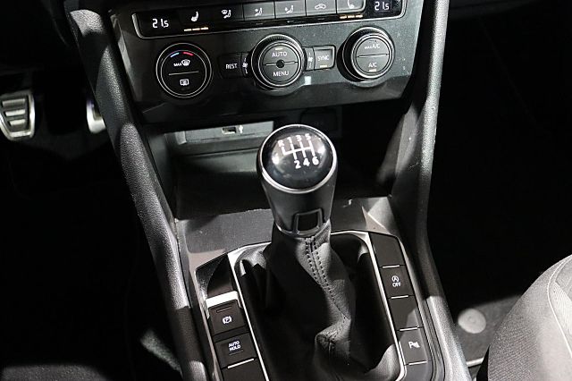 Tiguan 2.0 TDI Join AHK ACC NAVI PDC 1. HAND TEM