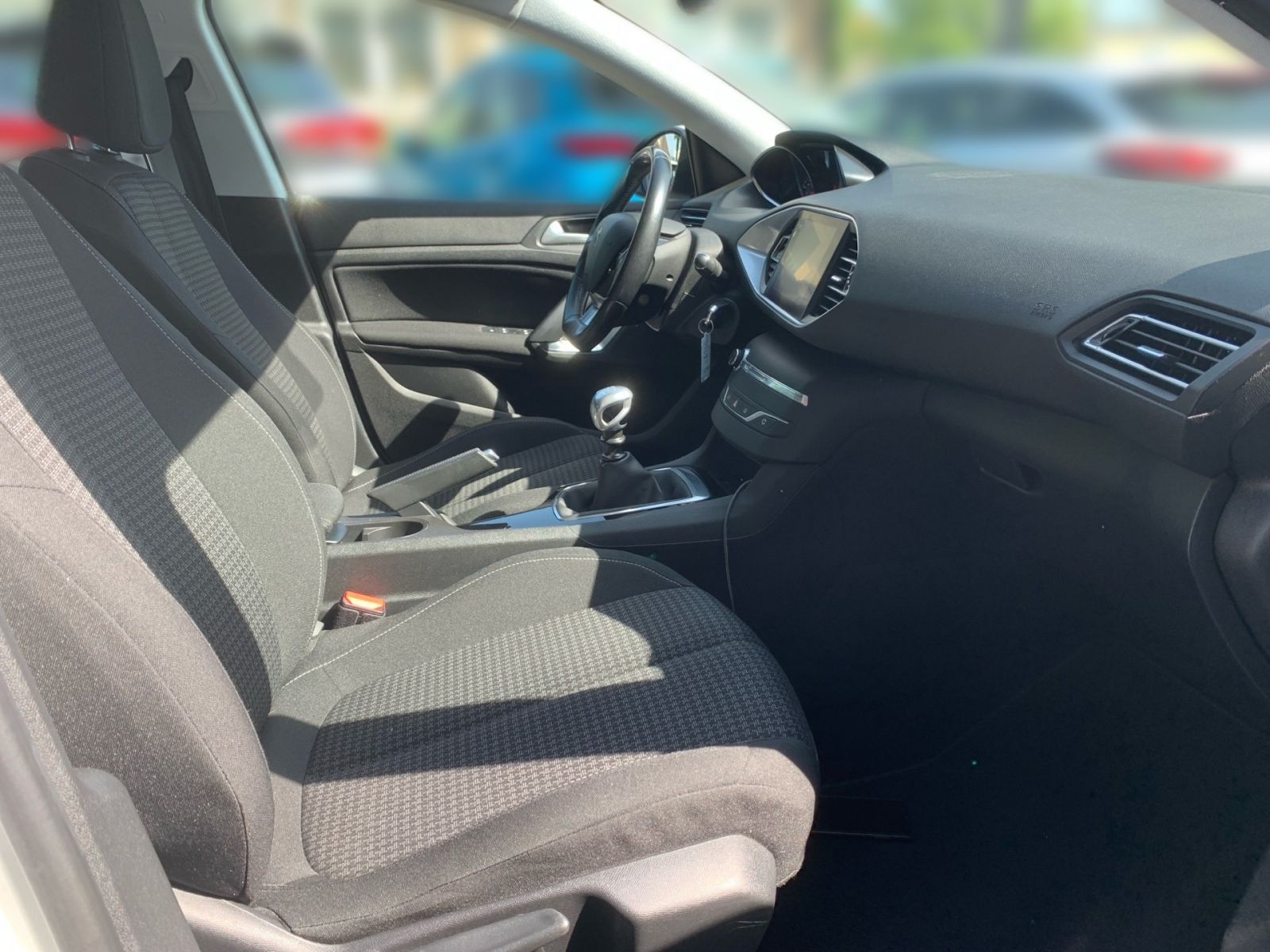 Fahrzeugabbildung Peugeot 308 1.2 e-THP/PureTech Active Kamera