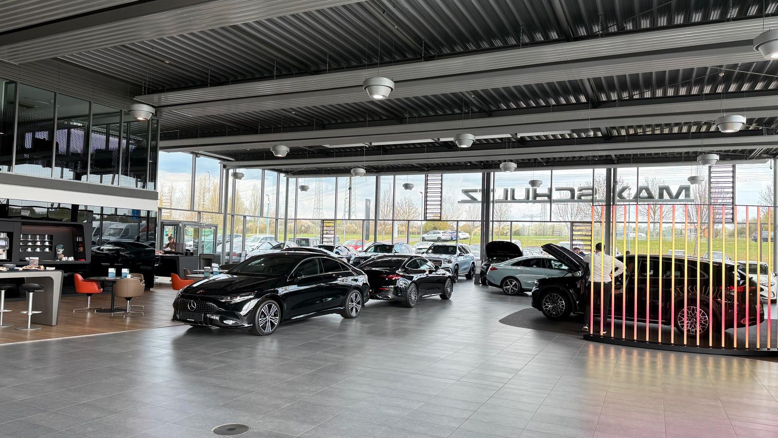 showroom-image-main