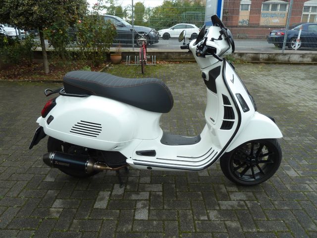 Vespa GTS Super Sport 125 *Akrapovic* *13 Zoll*