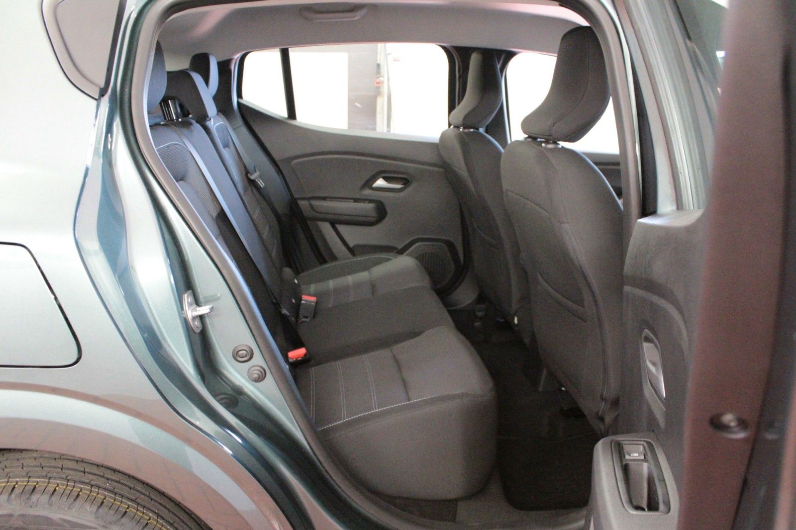 Fahrzeugabbildung Dacia Sandero TCe 100  ECO G Expression*Winterpaket*