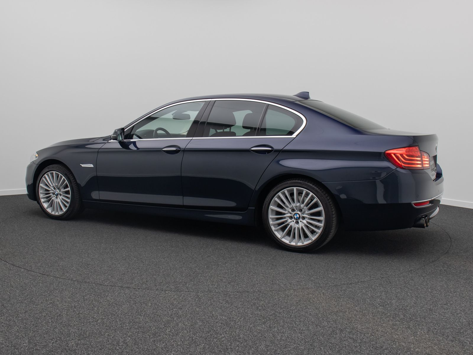 Fahrzeugabbildung BMW 535i Luxury Line HUD Memory ACC NaviPro Komfort