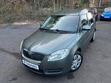 Skoda Roomster 1.4 16V Style *Klima*AHK*8xbrf.* - Skoda Roomster 1.4-16v